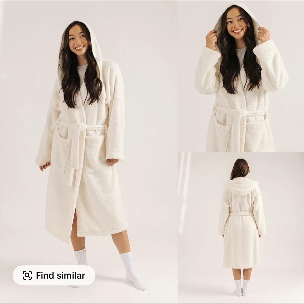 MellowSoft Hooded Robe - Picture 9 of 11